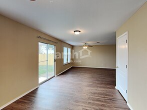 9211 Mission Run in San Antonio, TX - Building Photo - Building Photo