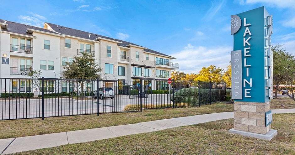 Lakeline Crossing Apartments in Cedar Park, TX - Building Photo