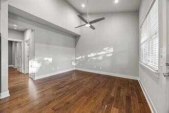 2051 S Florida Way in Fayetteville, AR - Building Photo - Building Photo