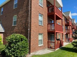 96 Powers St in Milford, NH - Building Photo - Building Photo