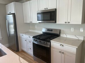 35 Pidge Ave-Unit -37 Pidge Avenue in Pawtucket, RI - Building Photo - Building Photo