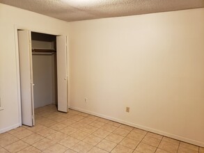 6160 Wooded Way, Unit 6160 A in Milton, FL - Building Photo - Building Photo
