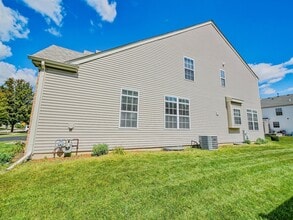 402 Palmer Dr in Bolingbrook, IL - Building Photo - Building Photo