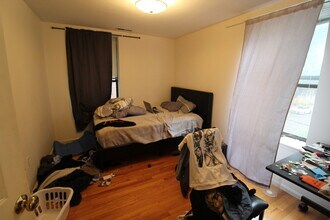 2016 Massachusetts Ave, Unit 2 in Cambridge, MA - Building Photo - Building Photo