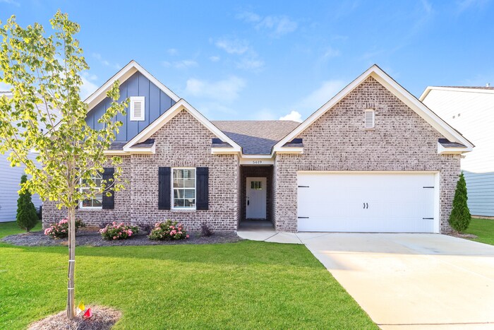 5624 Timber Leaf Lp in Bessemer, AL - Building Photo