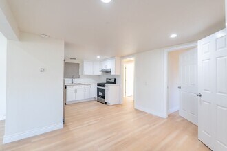 7881 Rosanna St in Gilroy, CA - Building Photo - Building Photo