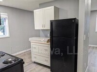 109 Ludland Dr photo'