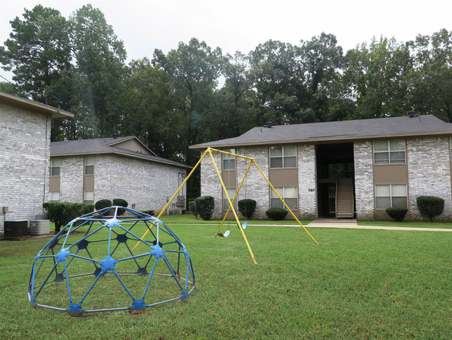 Bentwood Terrace Apartments I & II in Monroe, LA - Building Photo - Building Photo