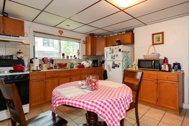 14 Summit Ave, Unit 5