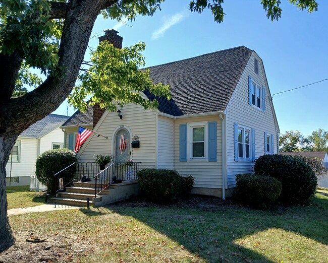 property at 199 N Bath Ave