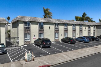 Clairemont Complex in San Diego, CA - Building Photo - Building Photo