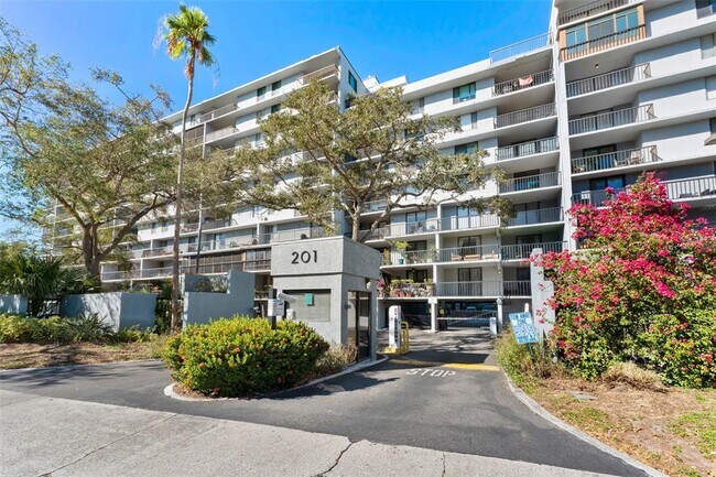 201 W Laurel St in Tampa, FL - Building Photo - Building Photo