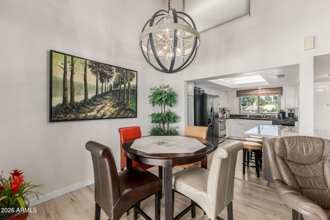 property at 7424 N Vía Camello Del Norte