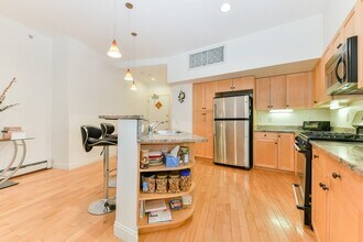 74 Kent St in Brookline, MA - Foto de edificio - Building Photo