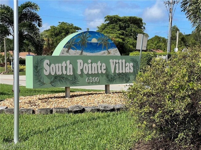 6300 South Pointe Blvd in Ft. Myers, FL - Foto de edificio - Building Photo