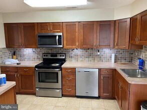 1215 Chanticleer in Cherry Hill Township, NJ - Building Photo - Building Photo