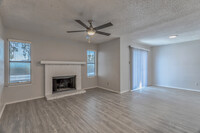 The Waverly Apartments in Dallas, TX - Building Photo - Interior Photo