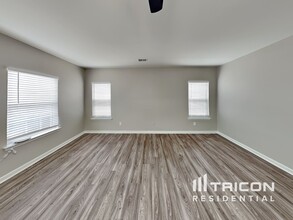 5604 Linda Vista Ln in Charlotte, NC - Building Photo - Building Photo