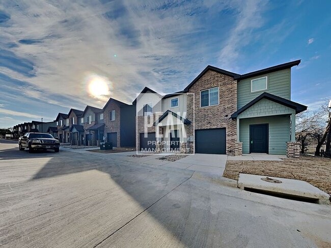 1801 Magnolia Ln in Forest Hill, TX - Building Photo - Building Photo