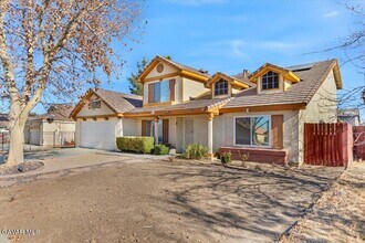 37508 37th St E in Palmdale, CA - Building Photo - Building Photo