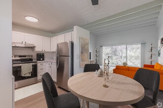 IRONWOOD GREENS in Gresham, OR - Foto de edificio - Building Photo