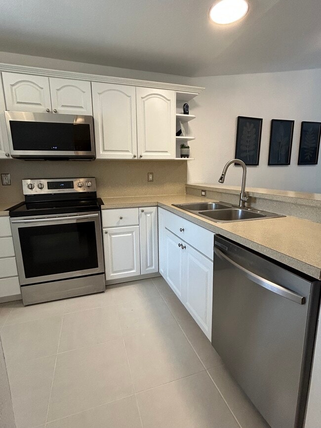 1227 SE 23rd Pl, Unit 6 in Cape Coral, FL - Building Photo - Building Photo