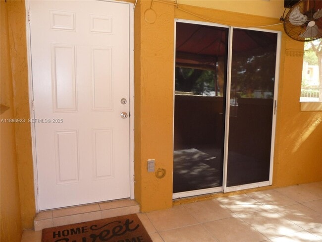 13904 SW 65th Terrace in Miami, FL - Building Photo - Building Photo