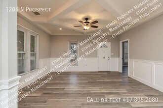 1206 N Prospect Ave in Springfield, MO - Building Photo - Building Photo