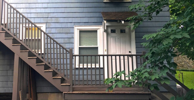 6A Rock Glen Circle in Medford, MA - Foto de edificio - Building Photo