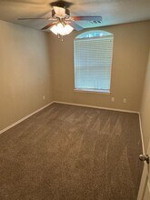1629 Creekside Ln in Norman, OK - Building Photo - Building Photo