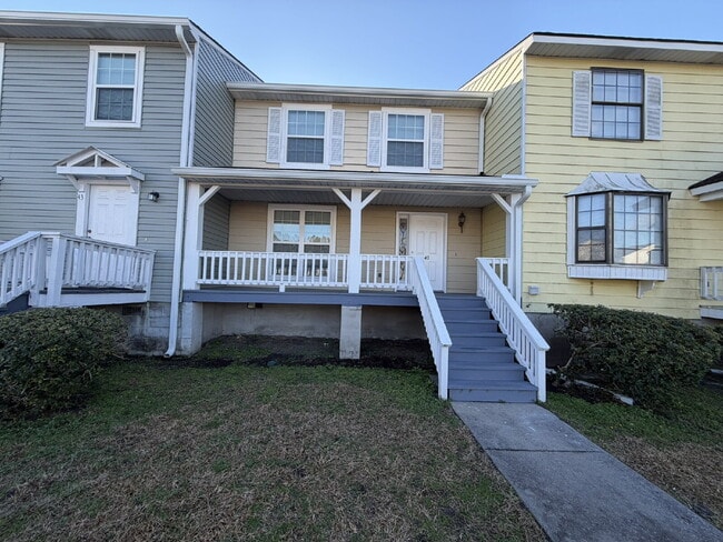 property at 912 Pineland Ave