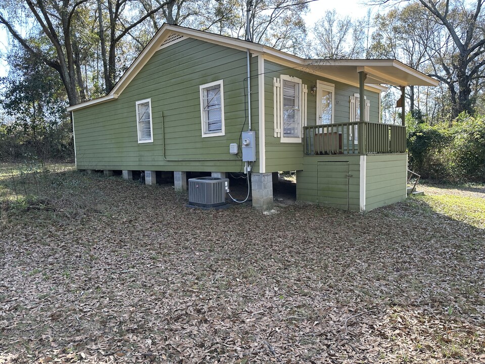 17 Pump St in Purvis, MS - Building Photo