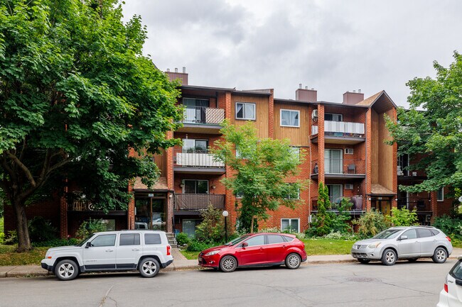 3542 Charles-Daoust Rue in Laval, QC - Building Photo - Building Photo