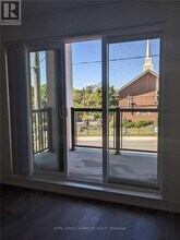 160 Canon Jackson Dr in Toronto, ON - Building Photo - Building Photo