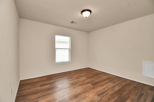 1806 Vernal Glen Cir