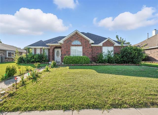 property at 2711 Primrose Ln
