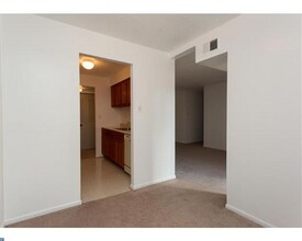 3301 Valley Dr in West Chester, PA - Building Photo - Building Photo