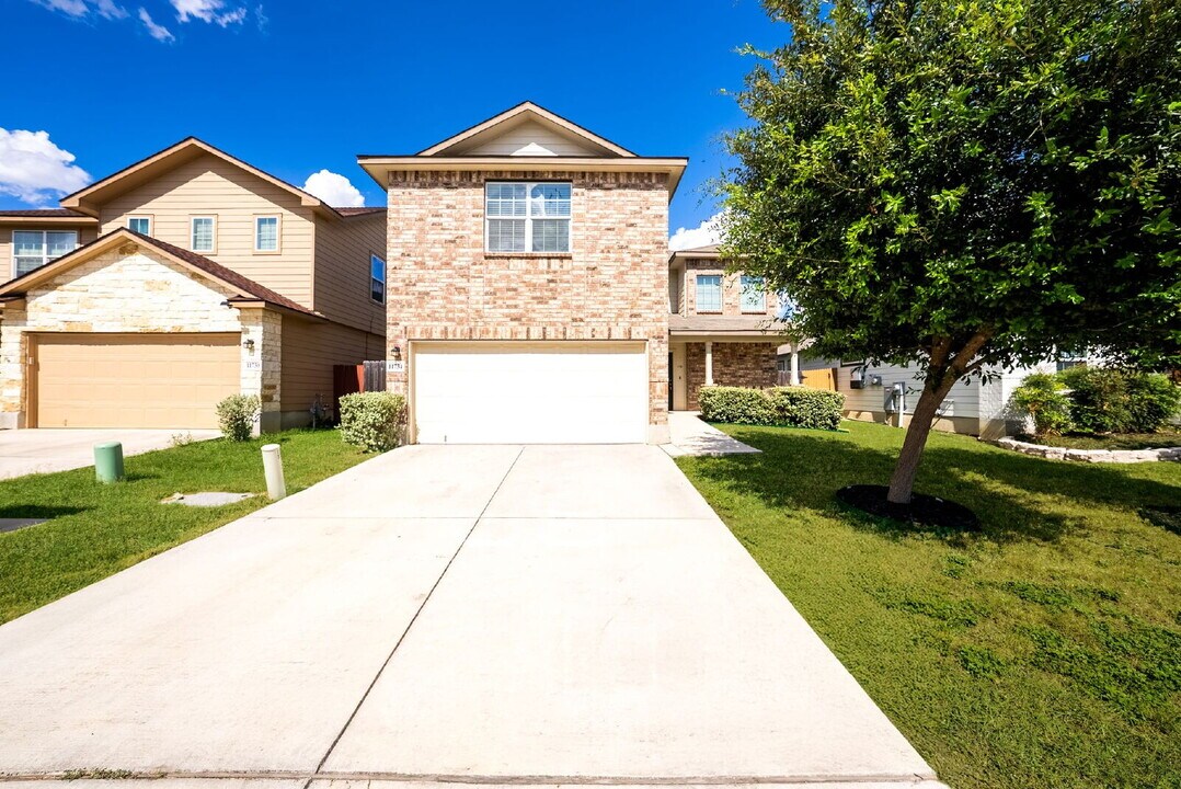 11734 Pelican Cove in San Antonio, TX - Building Photo