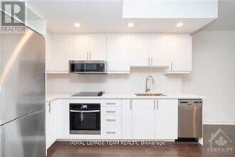 340-2340 Queen St in Ottawa, ON - Building Photo - Building Photo