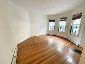 7 Iroquois St in Boston, MA - Building Photo - Building Photo