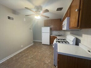 4934 Mulford St in Skokie, IL - Building Photo - Building Photo