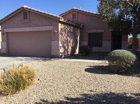 641 E Solitude Trl in San Tan Valley, AZ - Building Photo