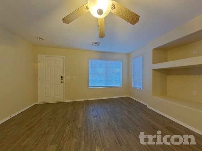 1388 S Portland Ave in Gilbert, AZ - Building Photo - Building Photo