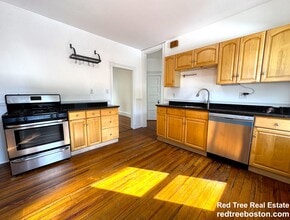 67 Washburn Ave, Unit 2 in Cambridge, MA - Foto de edificio - Building Photo