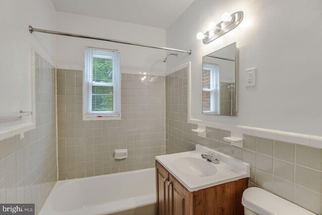 39 Mississippi Ave SE, Unit A in Washington, DC - Building Photo - Building Photo