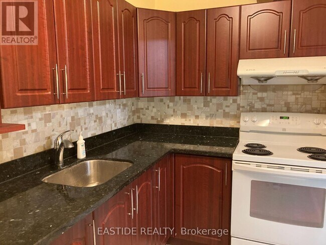 property at 55-1855 Bamburgh Cir