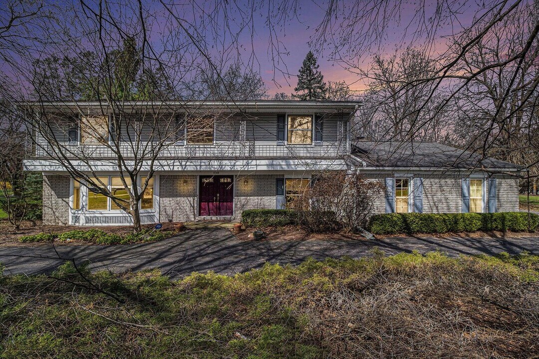 6760 Orinoco Cir in Bloomfield Hills, MI - Building Photo