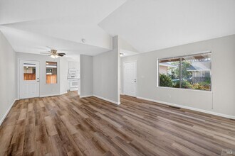 663 Spring Ln in Sonoma, CA - Building Photo - Building Photo