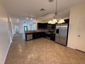 111 Devonshire Dr in Kyle, TX - Building Photo - Building Photo