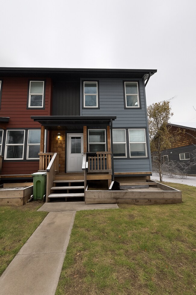 property at 10507-10122 122 Ave NW